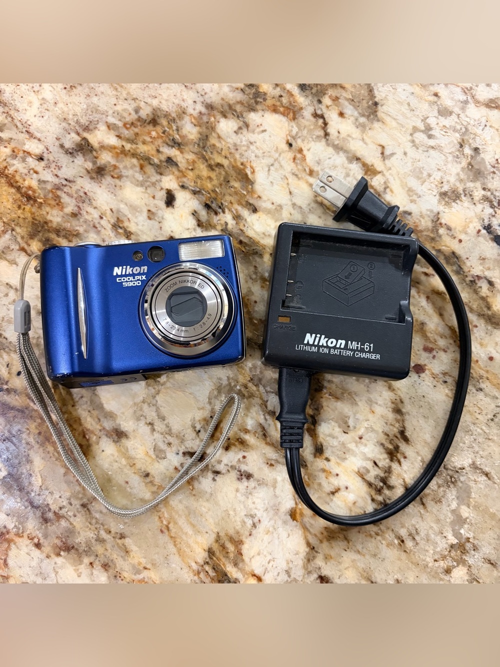 Nikon COOLPIX S5200 Digital Camera 16.0 MP 6x Optical Zoom Tested & Working READ